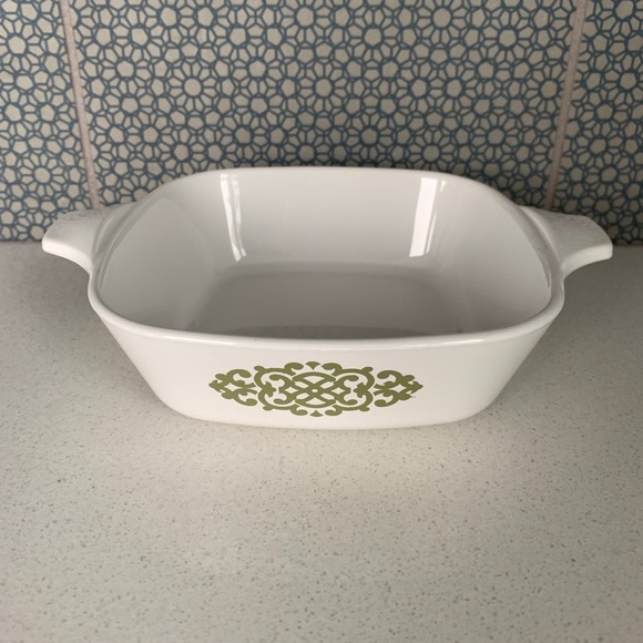 Corningware P-41-B Petite Pan For Range And Microwave [Shell Oil Medallion] - Picture 1 of 5